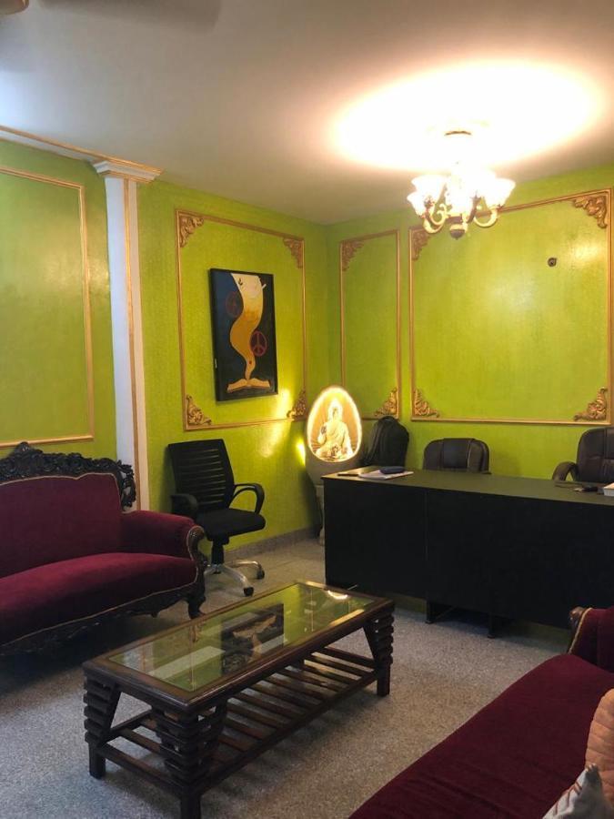 Awasthi Kozi Stays B&B - Closest To Vfs Nowe Delhi Zewnętrze zdjęcie