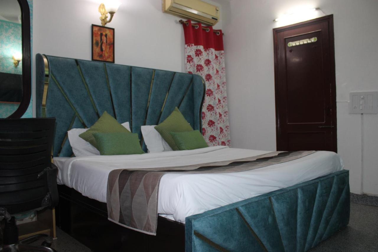 Awasthi Kozi Stays B&B - Closest To Vfs Nowe Delhi Zewnętrze zdjęcie