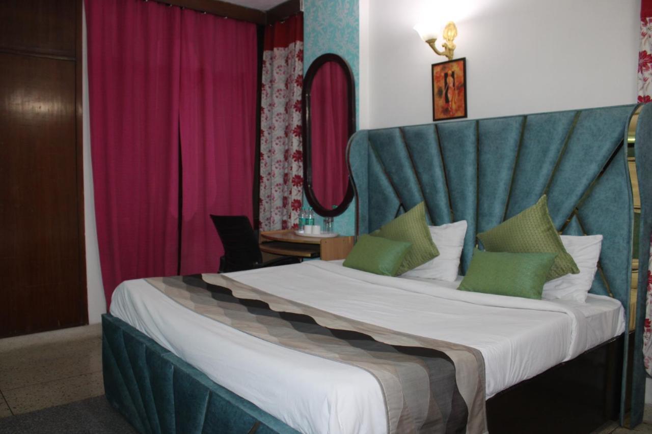 Awasthi Kozi Stays B&B - Closest To Vfs Nowe Delhi Zewnętrze zdjęcie