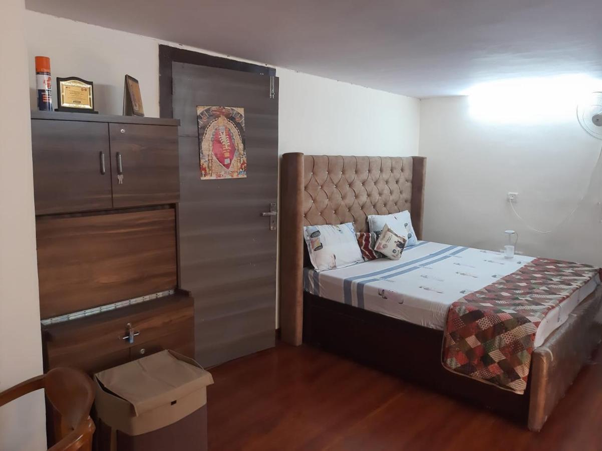 Awasthi Kozi Stays B&B - Closest To Vfs Nowe Delhi Zewnętrze zdjęcie