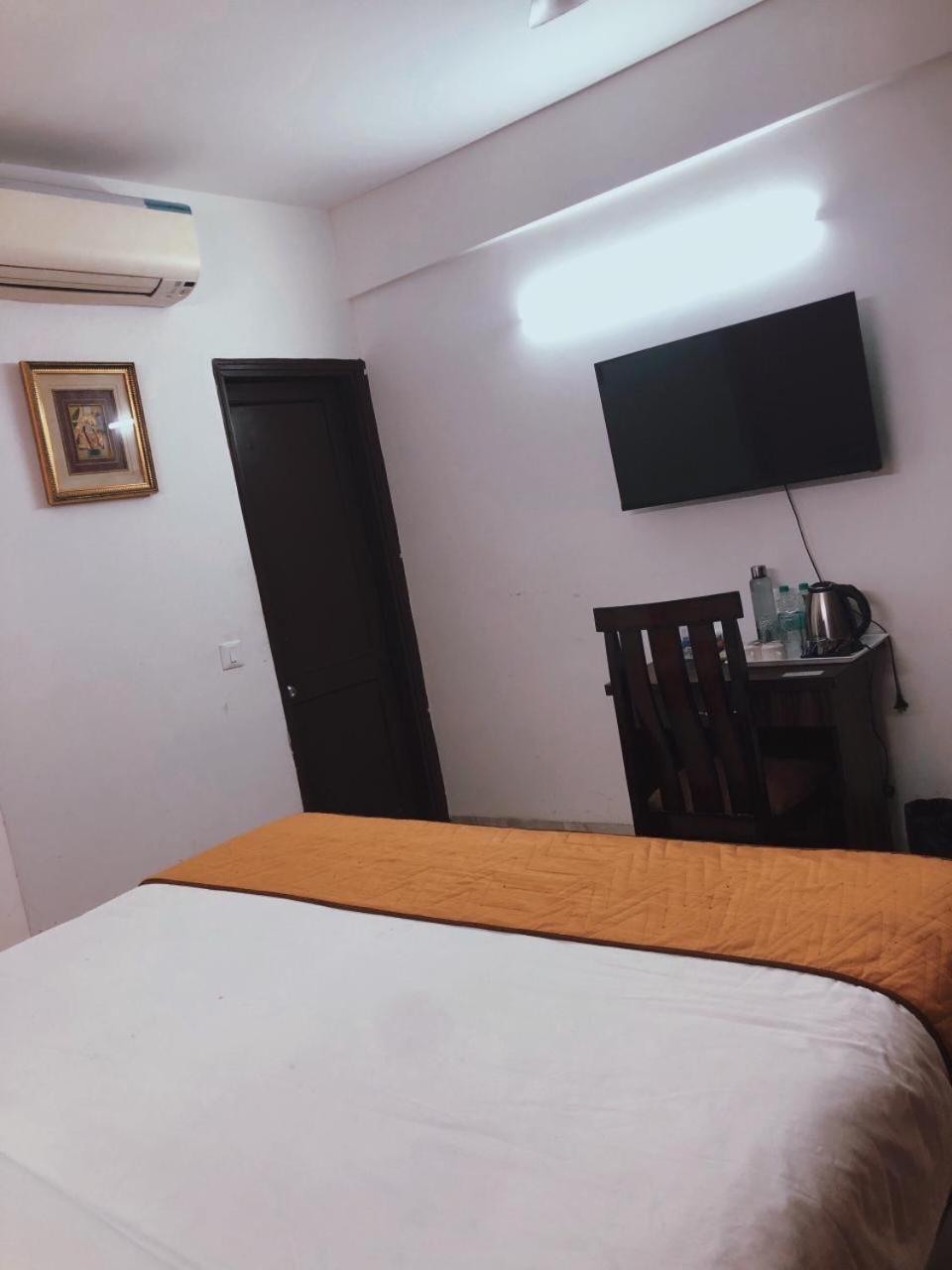 Awasthi Kozi Stays B&B - Closest To Vfs Nowe Delhi Zewnętrze zdjęcie