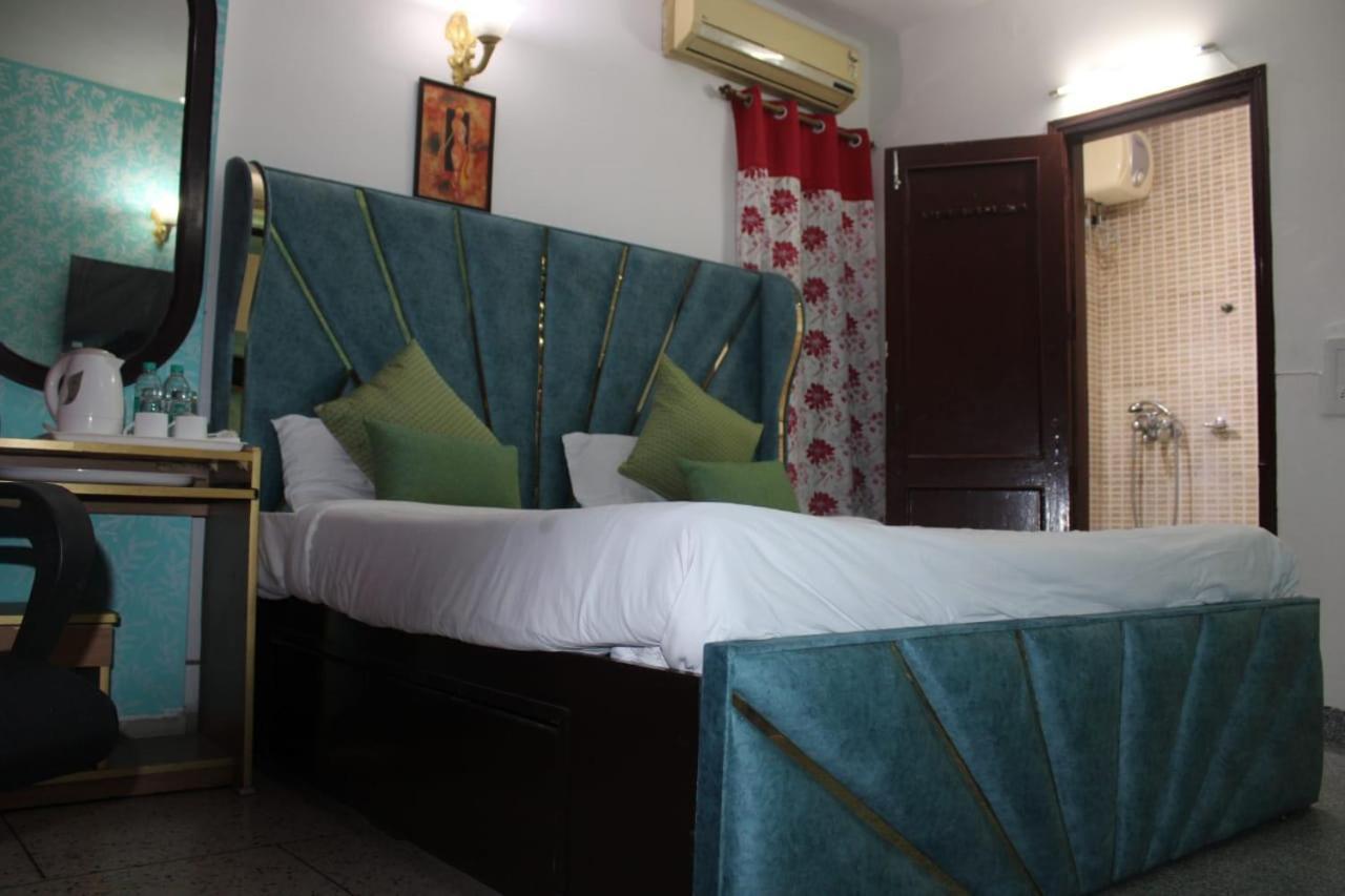 Awasthi Kozi Stays B&B - Closest To Vfs Nowe Delhi Zewnętrze zdjęcie